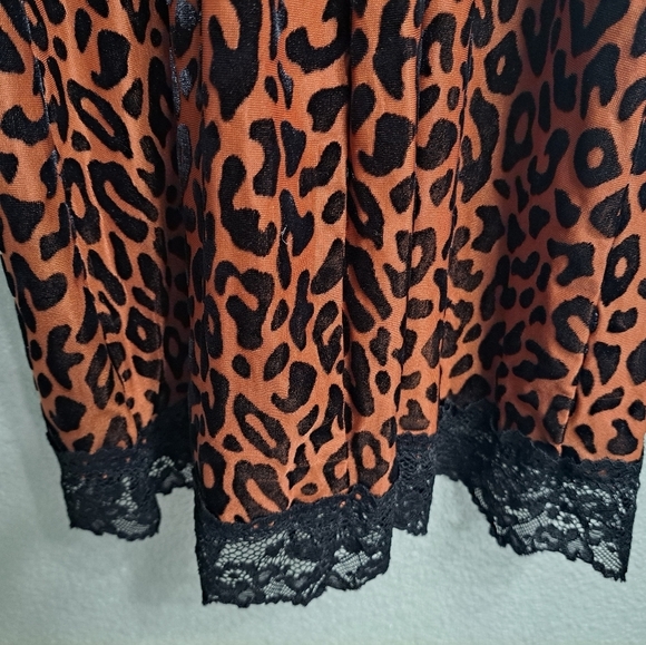 In Bloom Leopard Print In Crushed Velvet Sexy Nightie Size SP - Picture 12 of 15